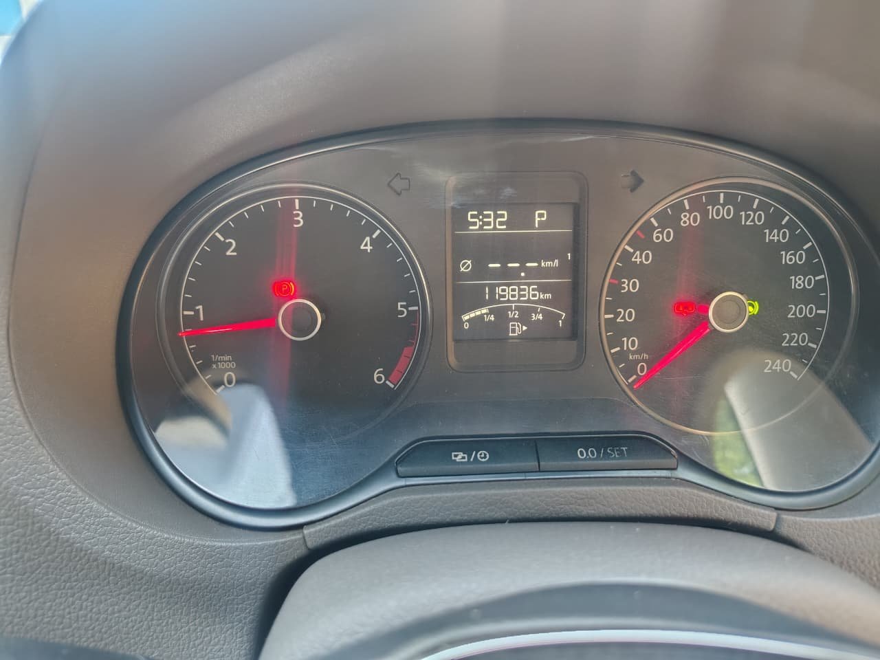 VOLKSWAGEN VENTO - Image 7